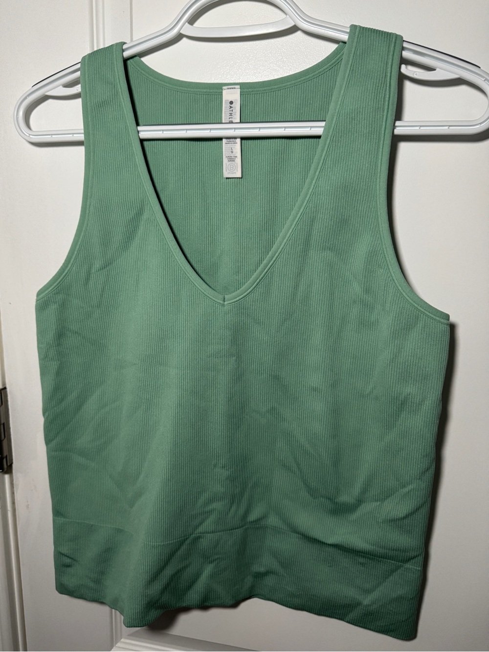 Woman’s Athleta Size Large Aurora Ribbed Knit Tank Camisole